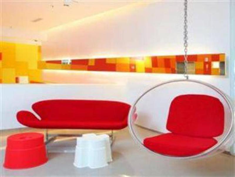 Hotel Zuri Express Lippo Cikarang à Bekasi Extérieur photo