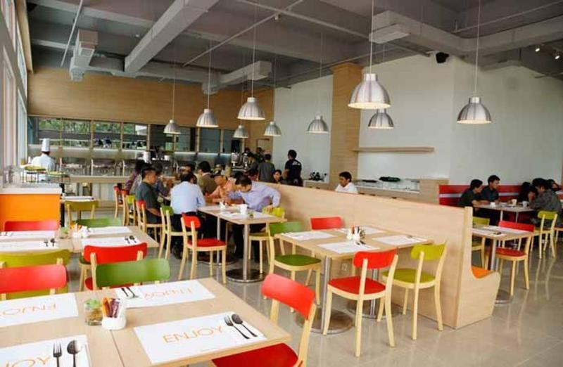 Hotel Zuri Express Lippo Cikarang à Bekasi Extérieur photo